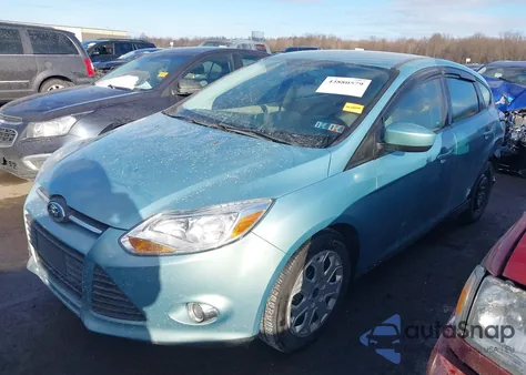 2012 Ford Focus Se z USA, uszkodzony, nr VIN 1FAHP3K21CL463997